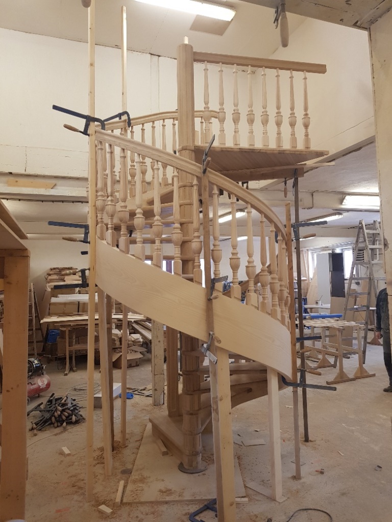 Výroba spirálového schodiště